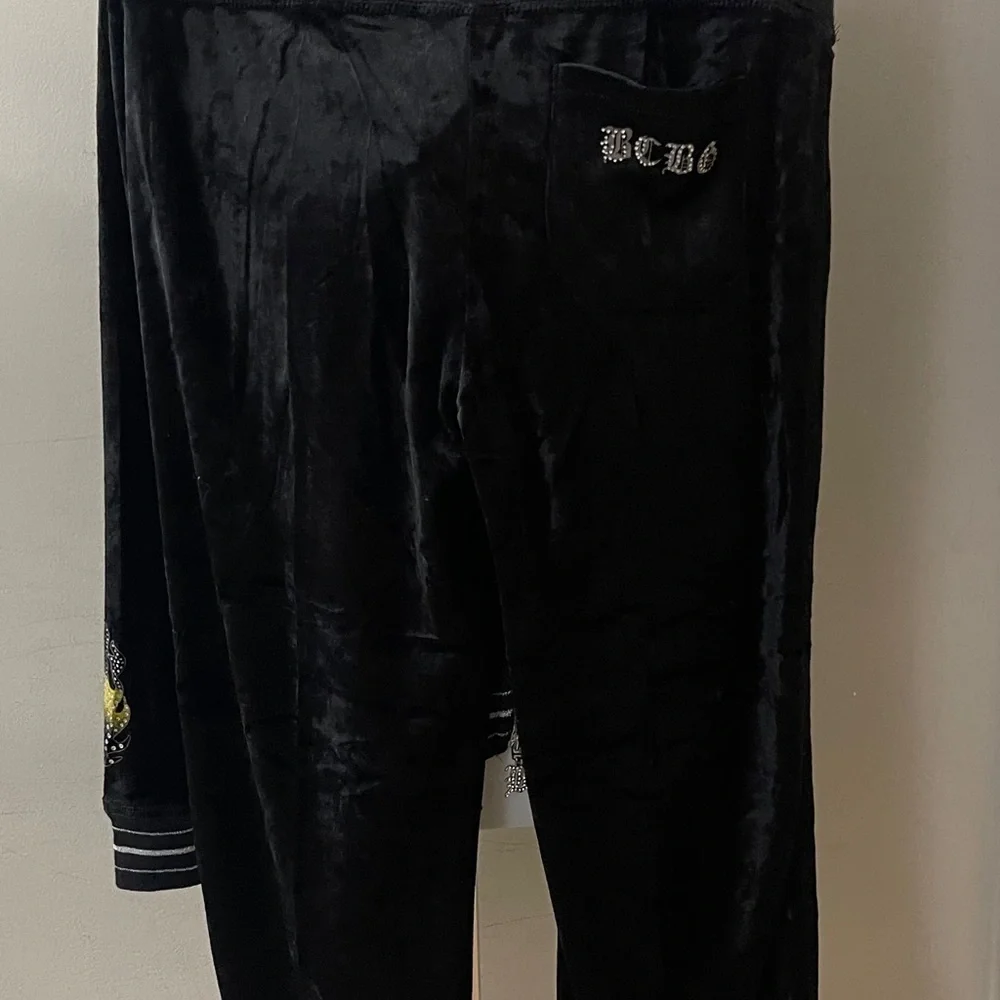 BCBG Black Velour Crop Pant Set with Rhinestone Accents Casual Fall Y2K - Picture 2 of 8